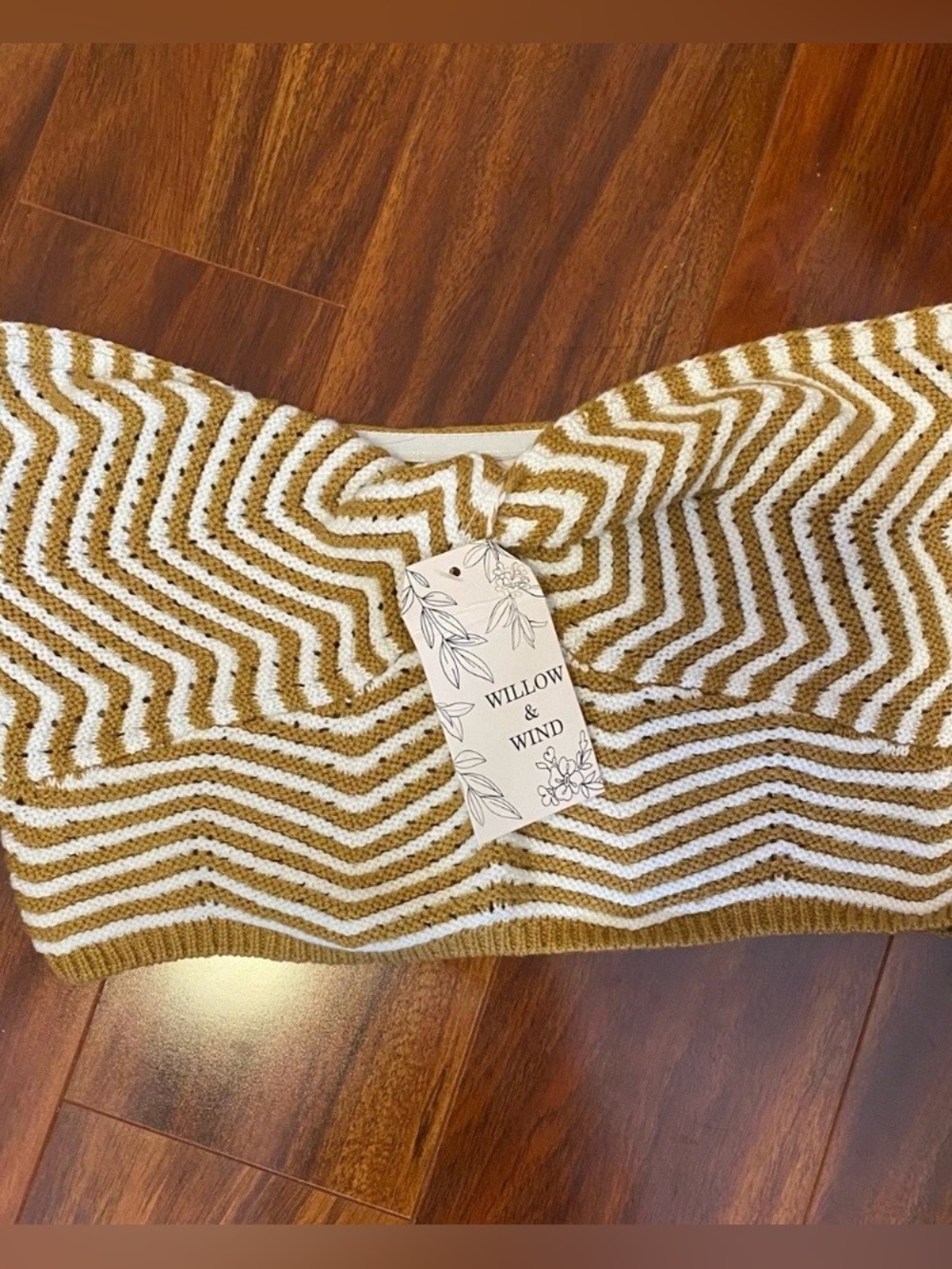 Crochet Women’s Cream and Tan Striped strapless cropped top